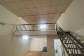 Cho thuê nhà C4 có gác xép ngõ Định Công Hạ, 50m2, gác xép 20m, 6 Triệu